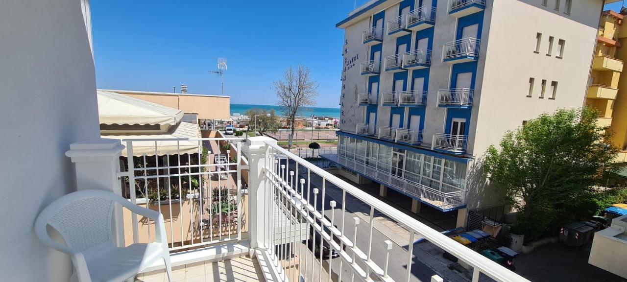 Rubino Apartments A 100Metri Dal Mare Riccione Buitenkant foto